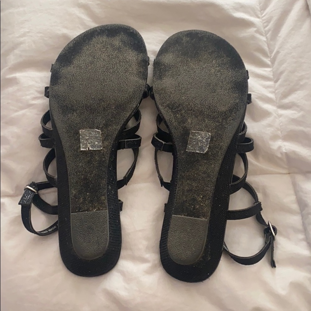 Sandals - Picture 3 of 4